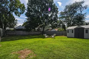 53 Silver St, Springfield, MA 01107 - Photo 28