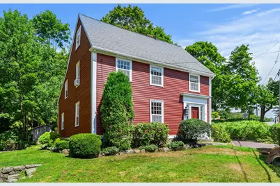 25 Bennett St, Manchester by the Sea, MA 01944 - Photo 1