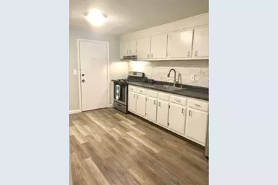 625 W Lowell Ave #14, Haverhill, MA 01832 - Photo 2