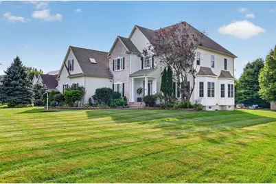 4 Iarussi Way, Medway, MA 02053 - Photo 1