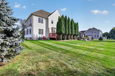 4 Iarussi Way, Medway, MA 02053 - Photo 2