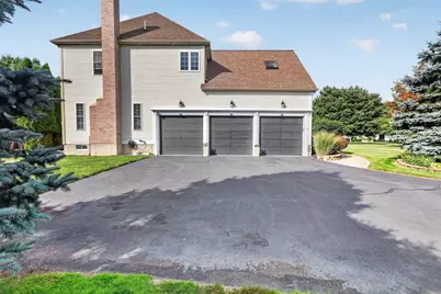 4 Iarussi Way, Medway, MA 02053 - Photo 8