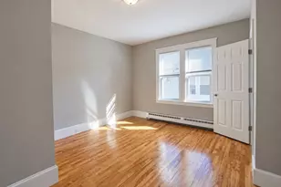 320 Hamilton St, Worcester, MA 01604 - Photo 8