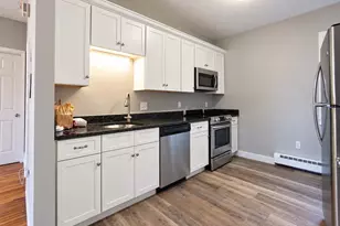 320 Hamilton St, Worcester, MA 01604 - Photo 4