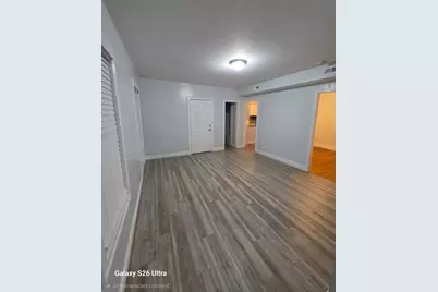 105 Thompson St #1, New Bedford, MA 02740 - Photo 6