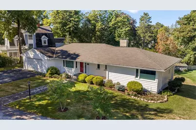 4 Arlington Ter, Haverhill, MA 01830 - Photo 2