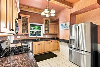 61 Lowell St, Reading, MA 01867 - Photo 4