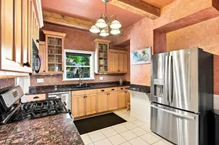 61 Lowell St, Reading, MA 01867 - Photo 4
