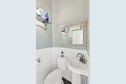 78 Oak St, Wakefield, MA 01880 - Photo 16