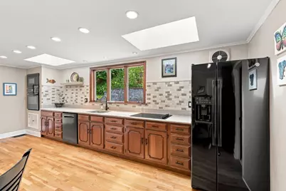 78 Oak St, Wakefield, MA 01880 - Photo 12