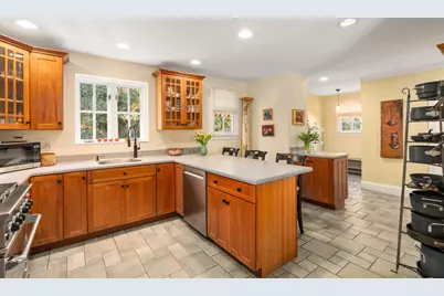 75 Seaverns Ave, Boston, MA 02130 - Photo 8