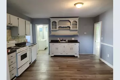 81 Edwards #3, Fitchburg, MA 01420 - Photo 2
