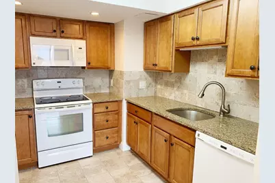 1731 Beacon St #713, Brookline, MA 02445 - Photo 24