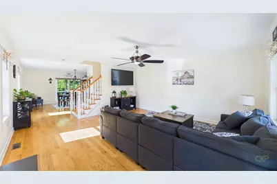 32 Welcome St, Fairhaven, MA 02719 - Photo 6