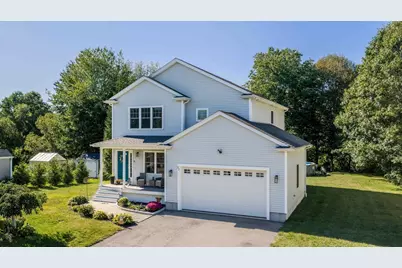 32 Welcome St, Fairhaven, MA 02719 - Photo 2