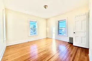 604 Westford St, Lowell, MA 01851 - Photo 8