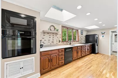 78 Oak St, Wakefield, MA 01880 - Photo 10