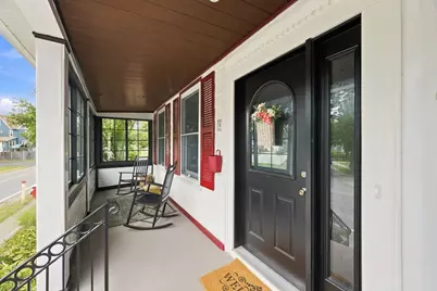 78 Oak St, Wakefield, MA 01880 - Photo 4
