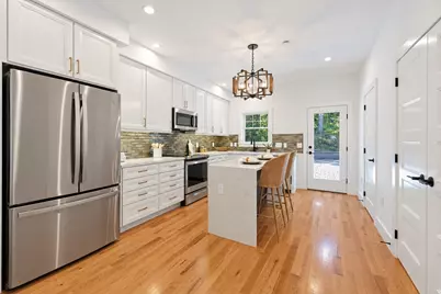 34 Linwood Ave #34, Melrose, MA 02176 - Photo 10
