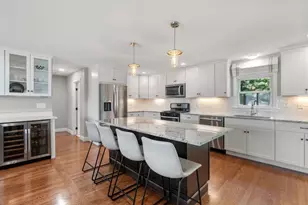 72 Bornwood Dr, Norwood, MA 02062 - Photo 8