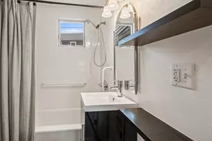 633 Commercial St, Provincetown, MA 02657 - Photo 24