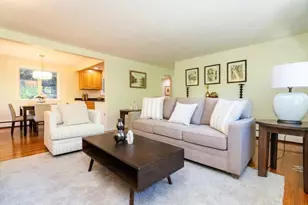 32 VFW Parkway, Boston, MA 02467 - Photo 4