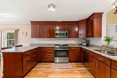 52 Thornton Ave, Methuen, MA 01844 - Photo 4