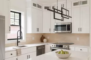 387 Norfolk St, Cambridge, MA 02139 - Photo 1