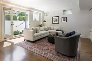 17 Davis Ave, Brookline, MA 02445 - Photo 10
