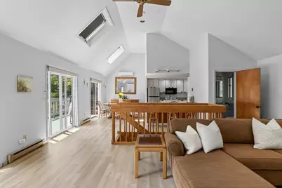14 High Meadow Ln, Oak Bluffs, MA 02557 - Photo 16