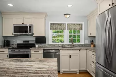4 Robertson Rd, Auburn, MA 01501 - Photo 6