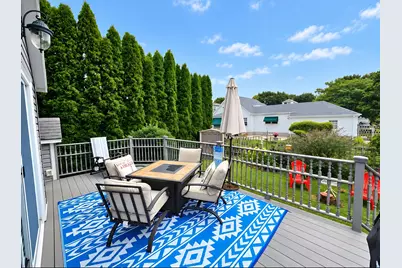 42 Byron St, New Bedford, MA 02740 - Photo 16