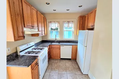 42 Byron St, New Bedford, MA 02740 - Photo 8