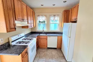 42 Byron St, New Bedford, MA 02740 - Photo 8