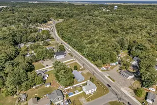 2 Pine St, Salisbury, MA 01952 - Photo 10