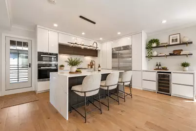 78-80 Verndale #80, Brookline, MA 02446 - Photo 4