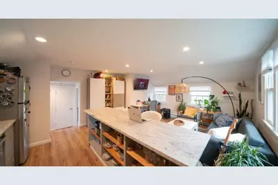 6 Railroad Avenue #B, Rockport, MA 01966 - Photo 2