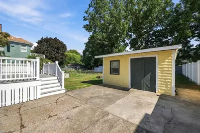 18 Kernwood Ave, Beverly, MA 01915 - Photo 4