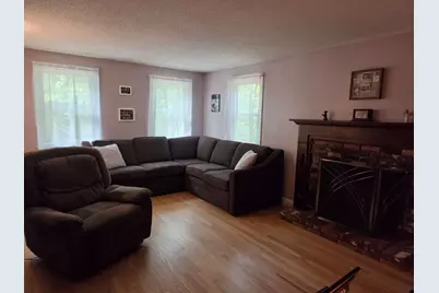 357 Page St, Lunenburg, MA 01462 - Photo 6