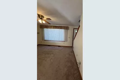 44 Middle St #44, Springfield, MA 01104 - Photo 4