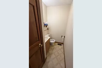 44 Middle St #44, Springfield, MA 01104 - Photo 8