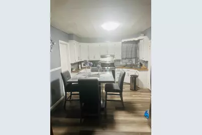 60 Montmorenci St., Springfield, MA 01107 - Photo 12