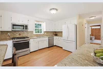 320 Newton Street, Northborough, MA 01532 - Photo 12