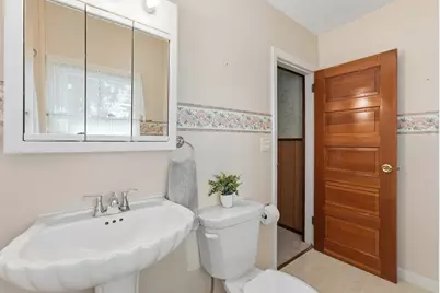 57 Maple St, West Springfield, MA 01089 - Photo 26