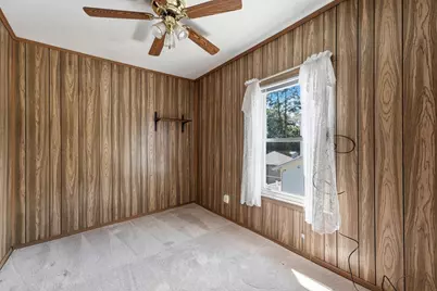 57 Maple St, West Springfield, MA 01089 - Photo 22