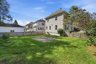 57 Maple St, West Springfield, MA 01089 - Photo 2