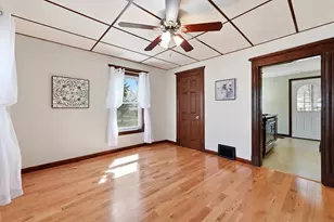 57 Maple St, West Springfield, MA 01089 - Photo 12