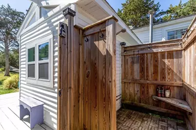 82 Beach Street, Plymouth, MA 02360 - Photo 6