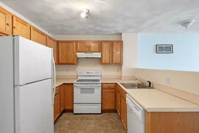 107 Foster St #304, Peabody, MA 01960 - Photo 2