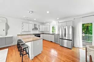 7 Sherman Pl, Winchester, MA 01890 - Photo 8